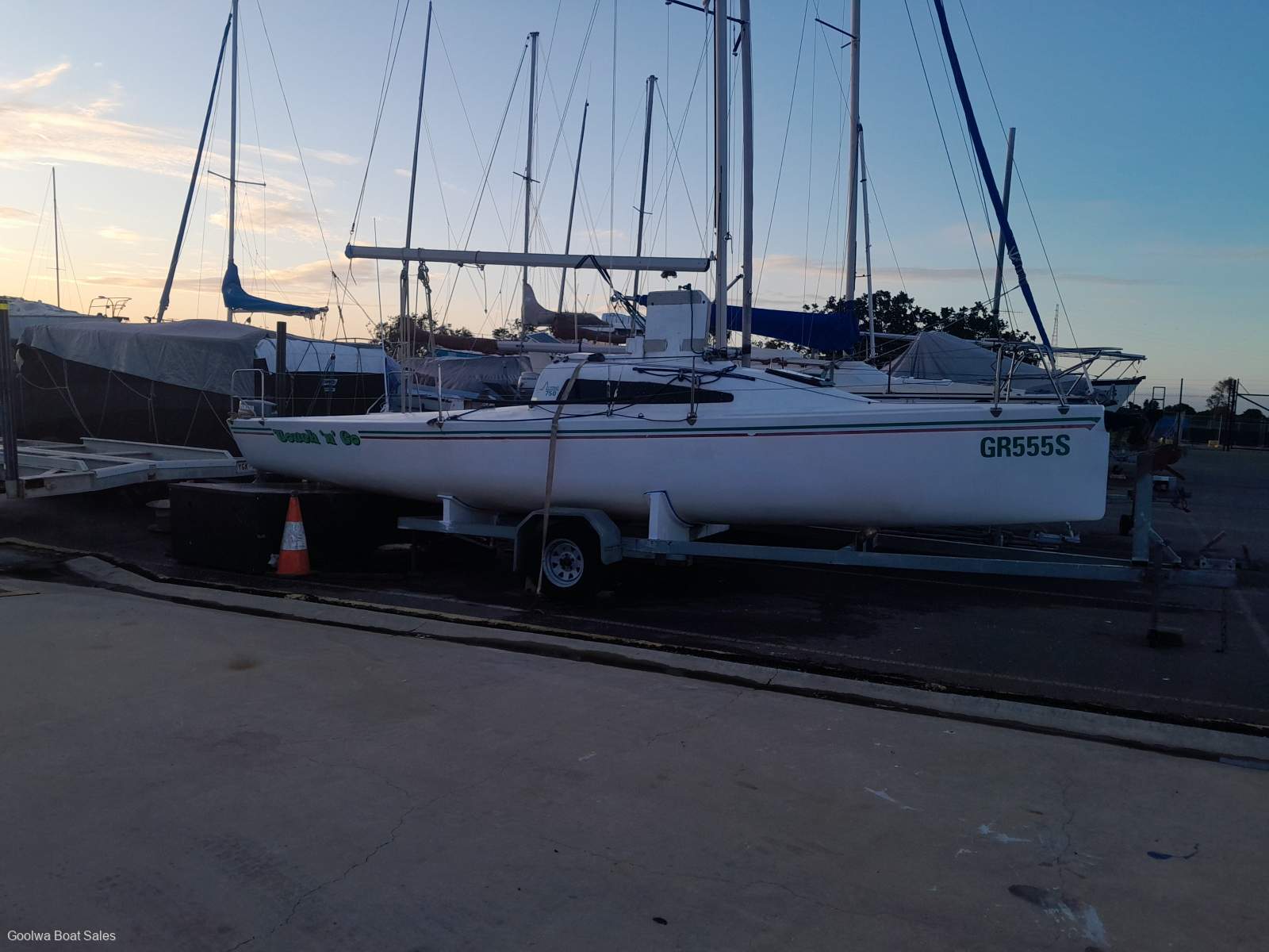 Lyons 750