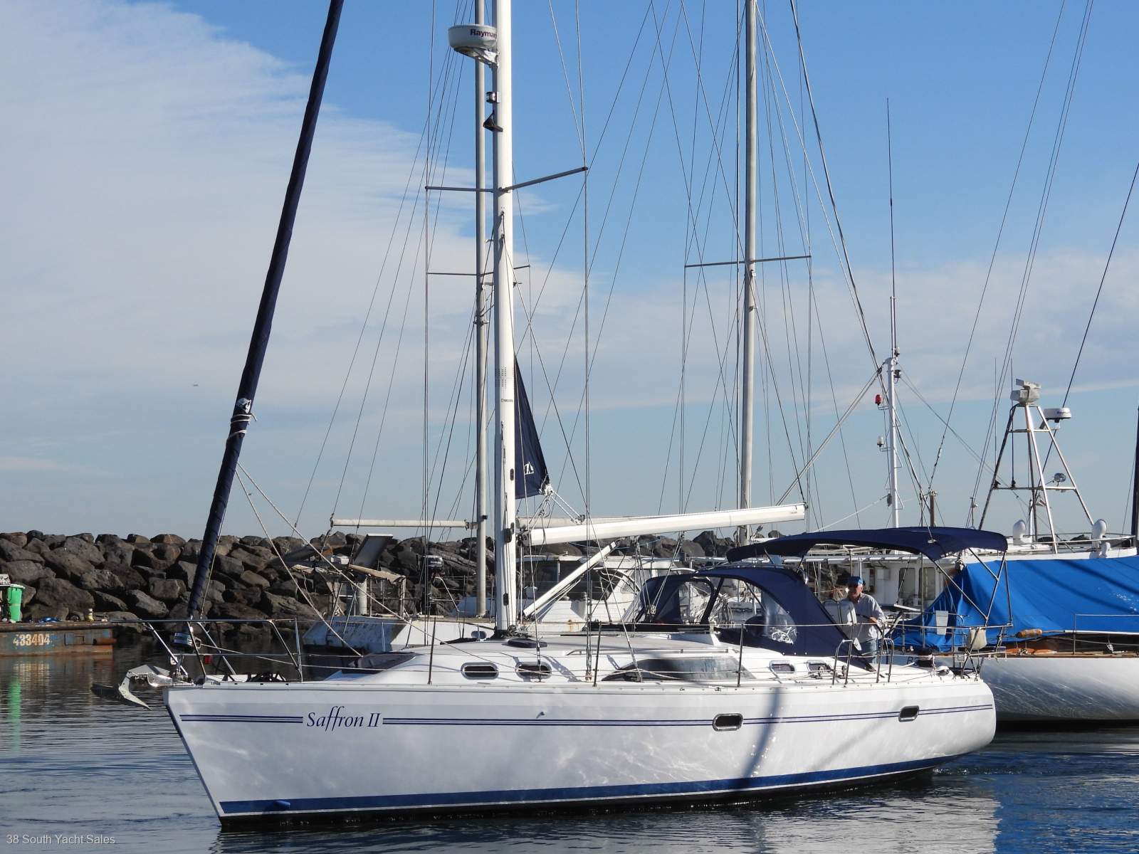Catalina 385