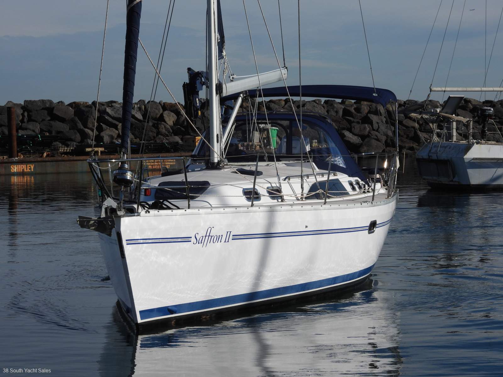 Catalina 385