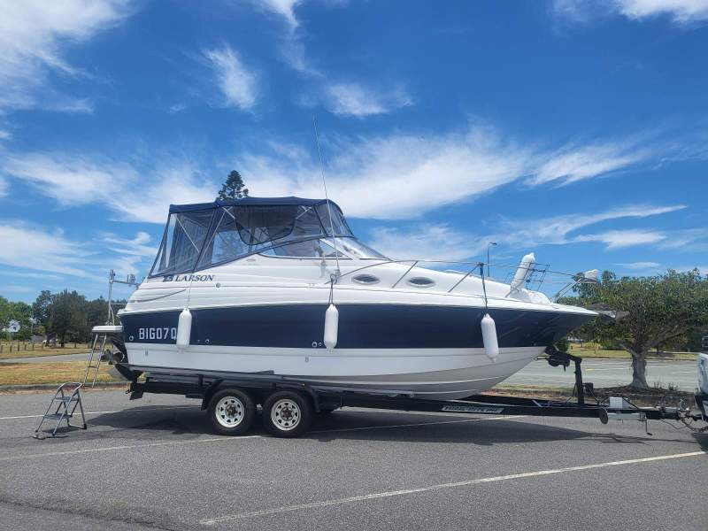 Larson Cabrio 240