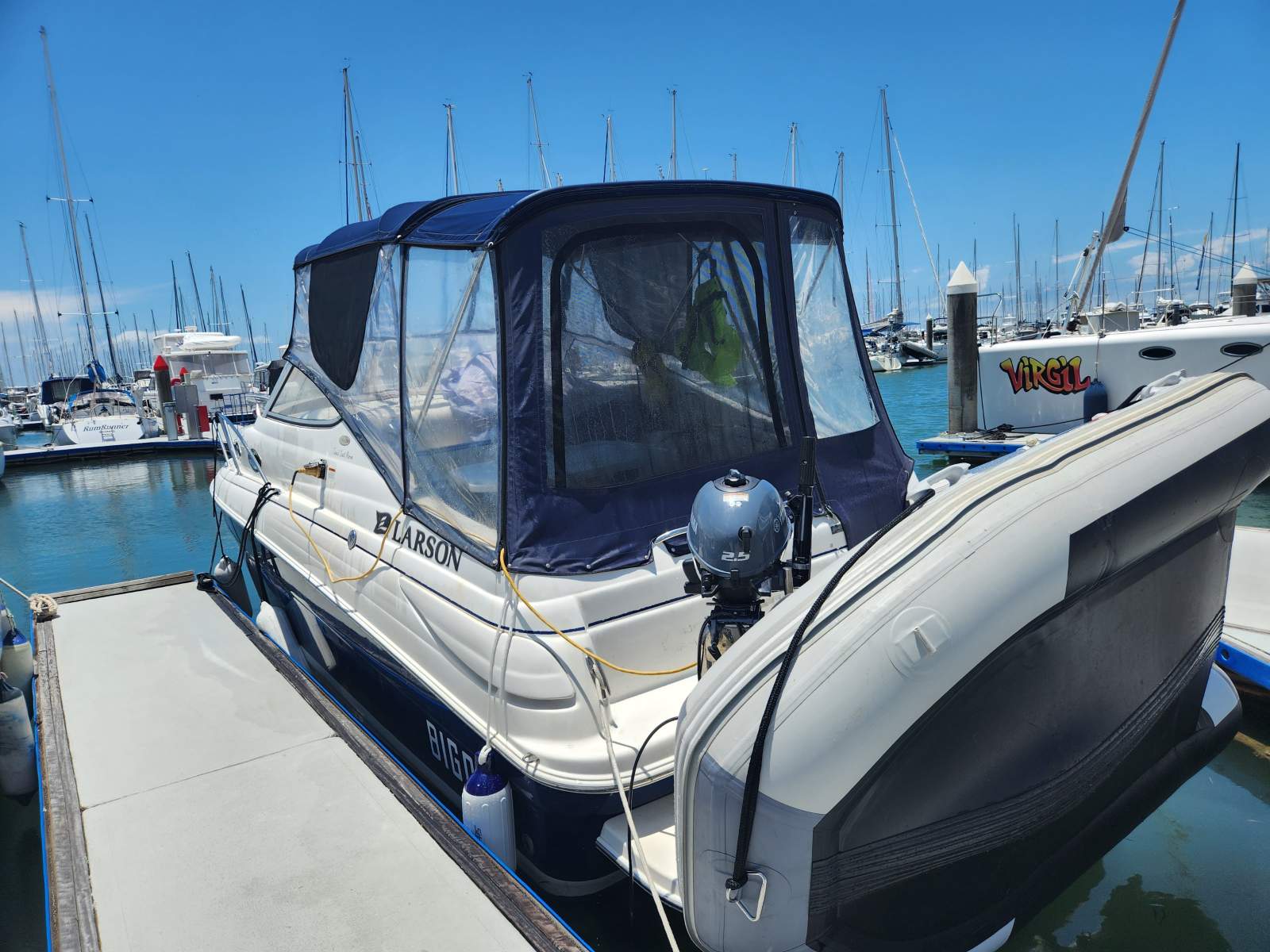 Larson Cabrio 240