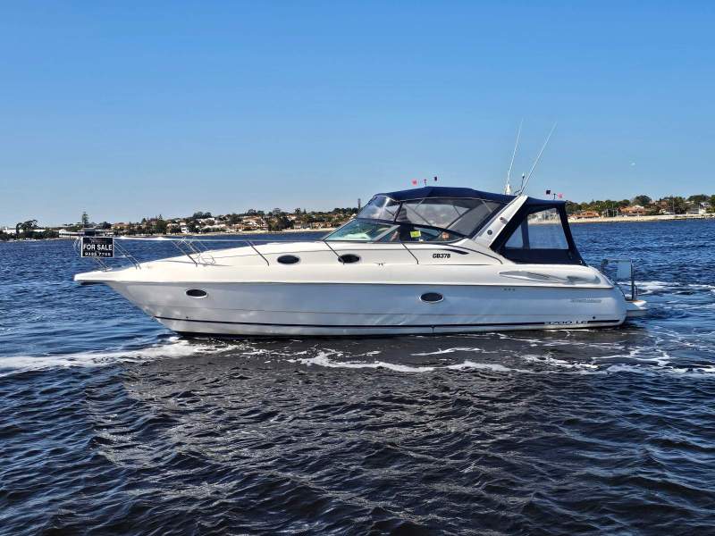 Sunrunner 3700 " BOW THRUSTER and AIRCOND "
