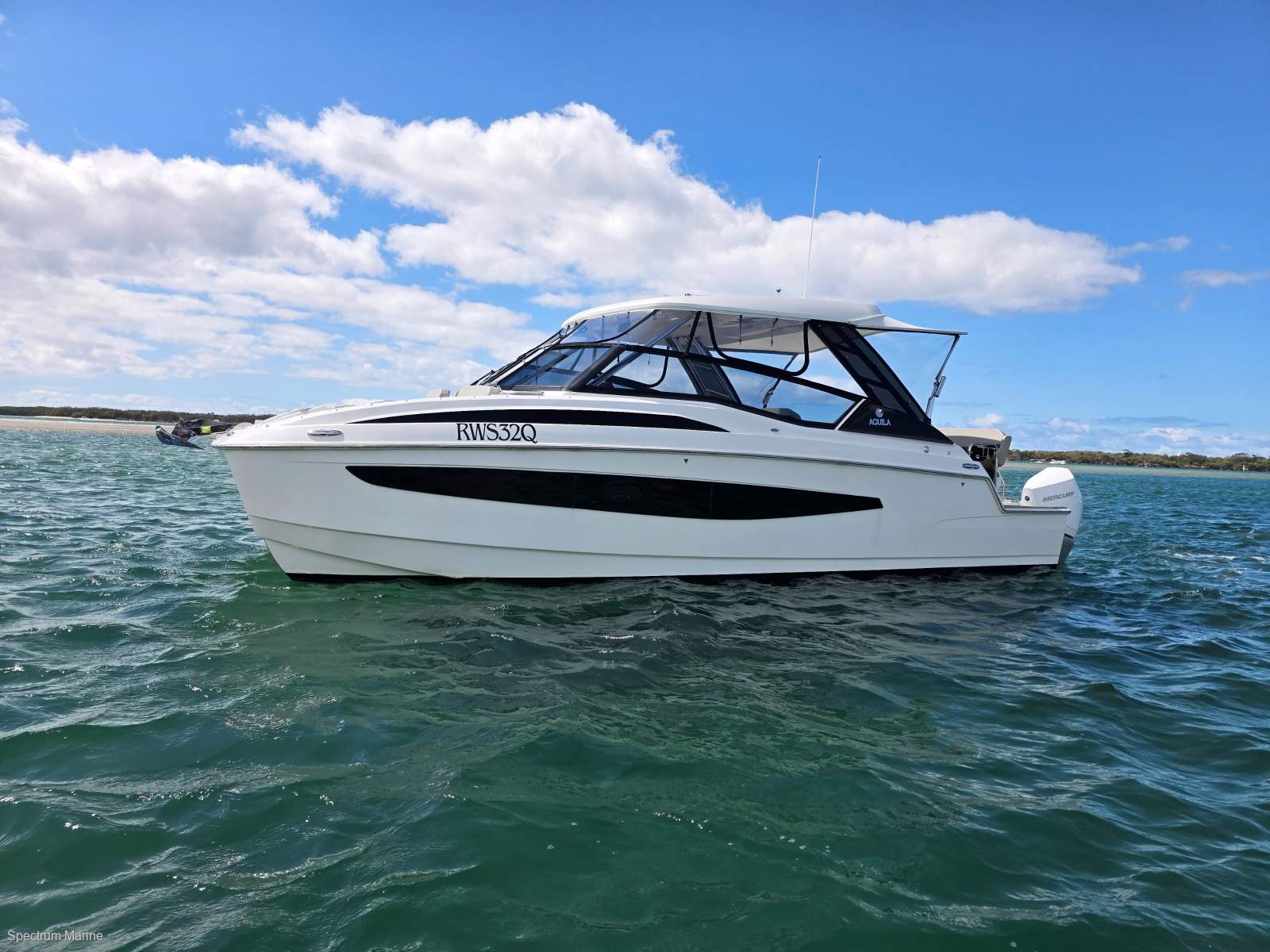 Aquila 32 Sport Twin 300 hp Mercury Verado V8 Outboards