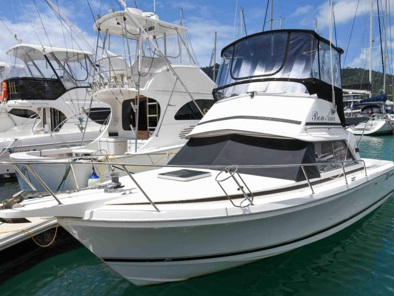 Caribbean 26 Flybridge Cruiser