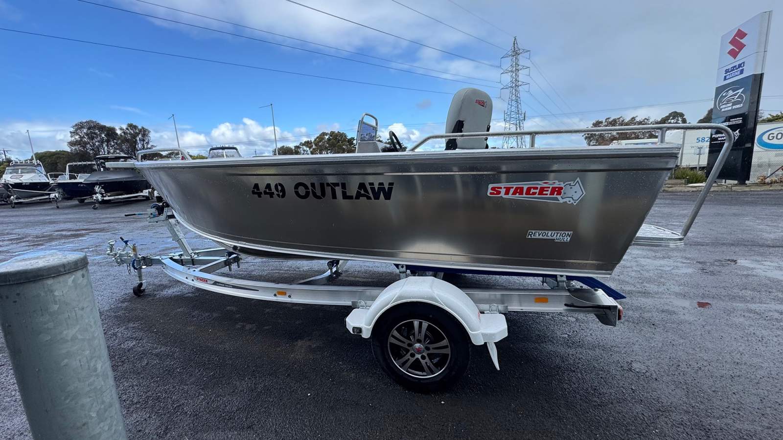 Stacer 449 Outlaw Side Console