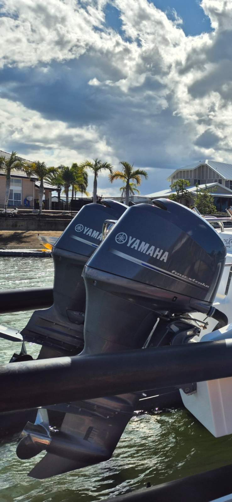 Twin FL150 AET : Yamaha Immaculate 200Hrs