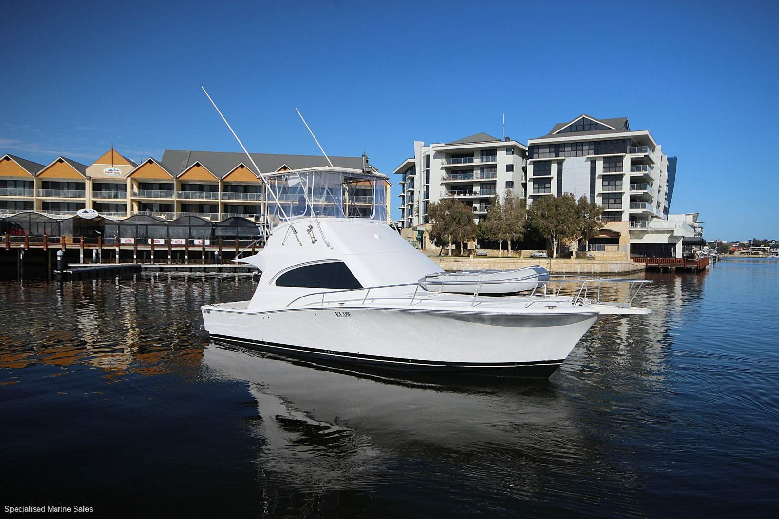 Luhrs 40 Convertible *** FADS WITH THE FAMNILY *** $ 370,000 ***