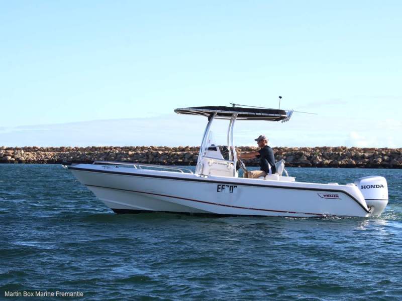 Boston Whaler 210 Outrage With 2017 Honda 175Hp Four Stroke