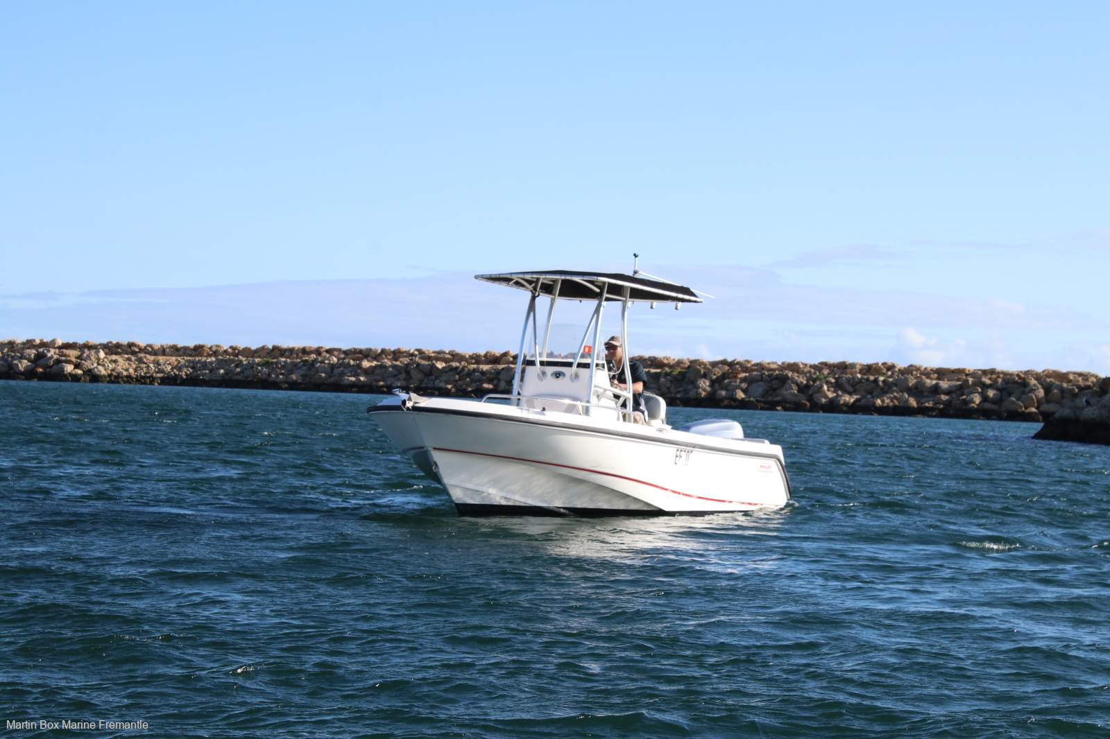 Boston Whaler 210 Outrage With 2017 Honda 175Hp Four Stroke