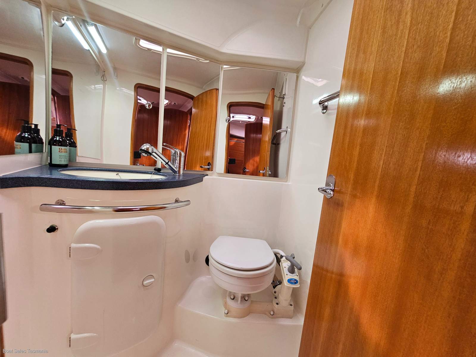 Bavaria Cruiser 42 Karm – Exceptional condition