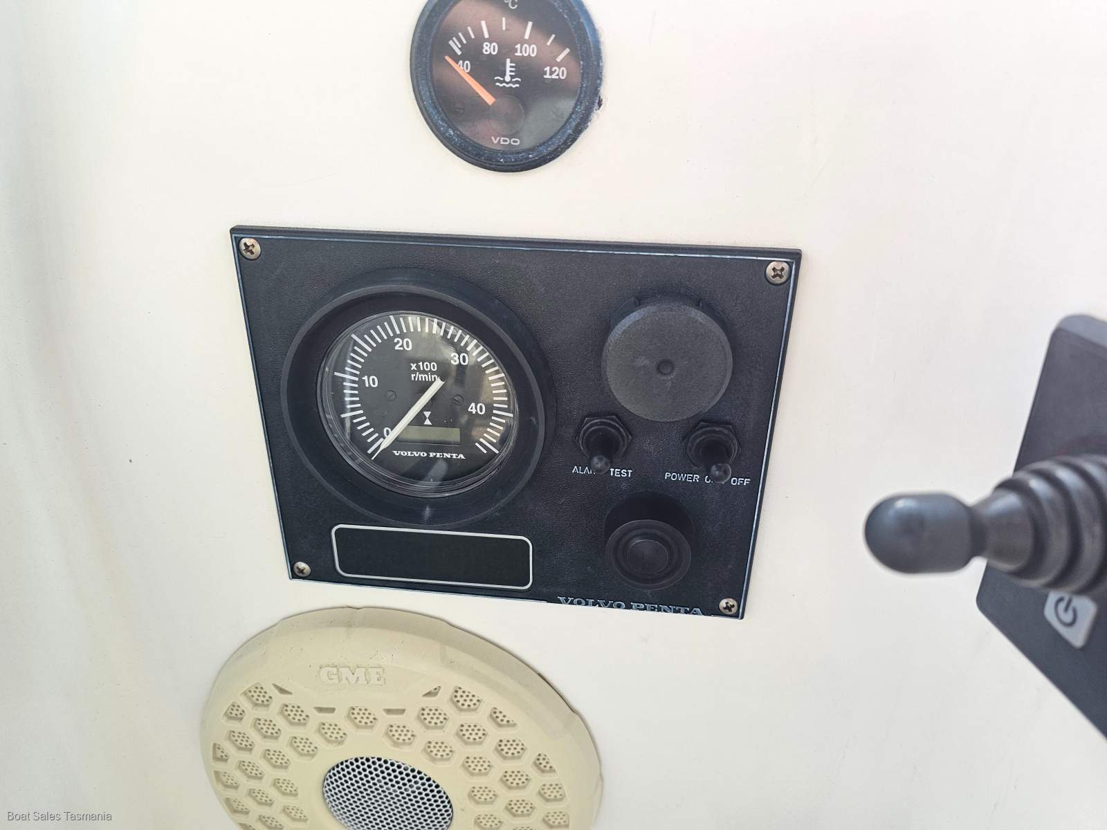 Bavaria Cruiser 42 Karm – Exceptional condition