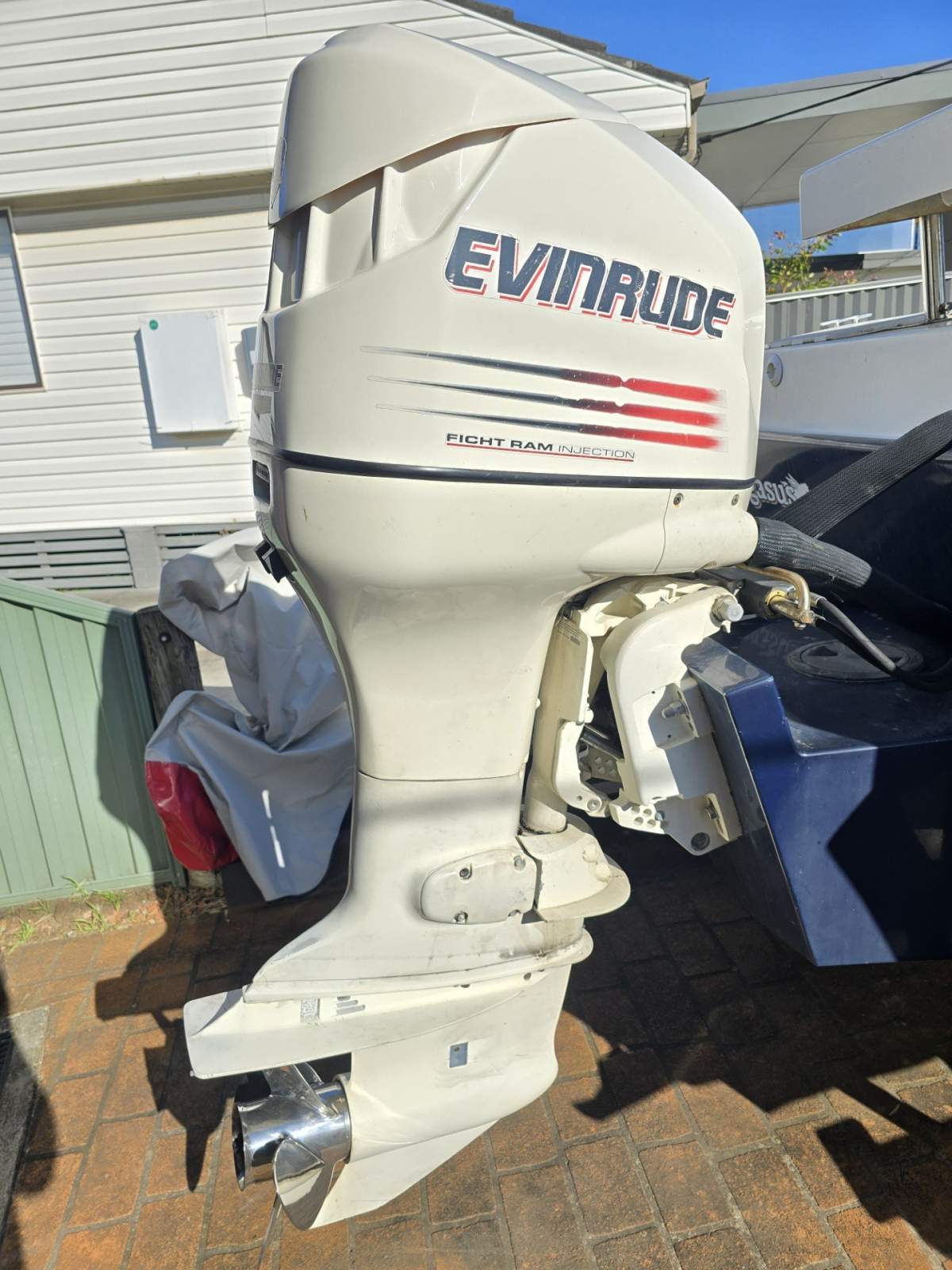 2003 Evinrude 175hp Ficht motor Long Shaft 25"