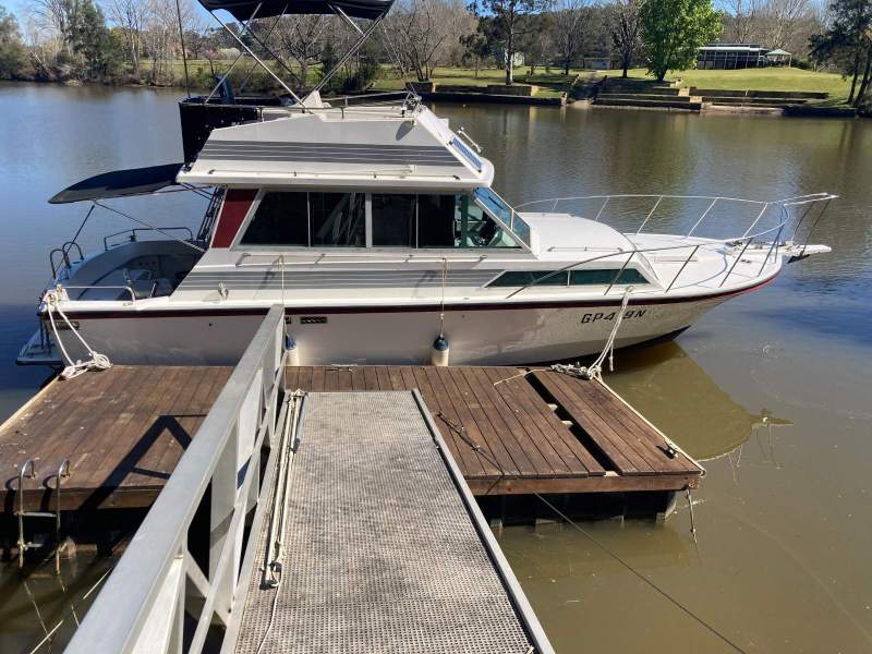 Mariner 34 Flybridge Many Updates Twin Diesels (Centeral Coast NSW)