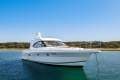 Riviera 4700 Sport Yacht