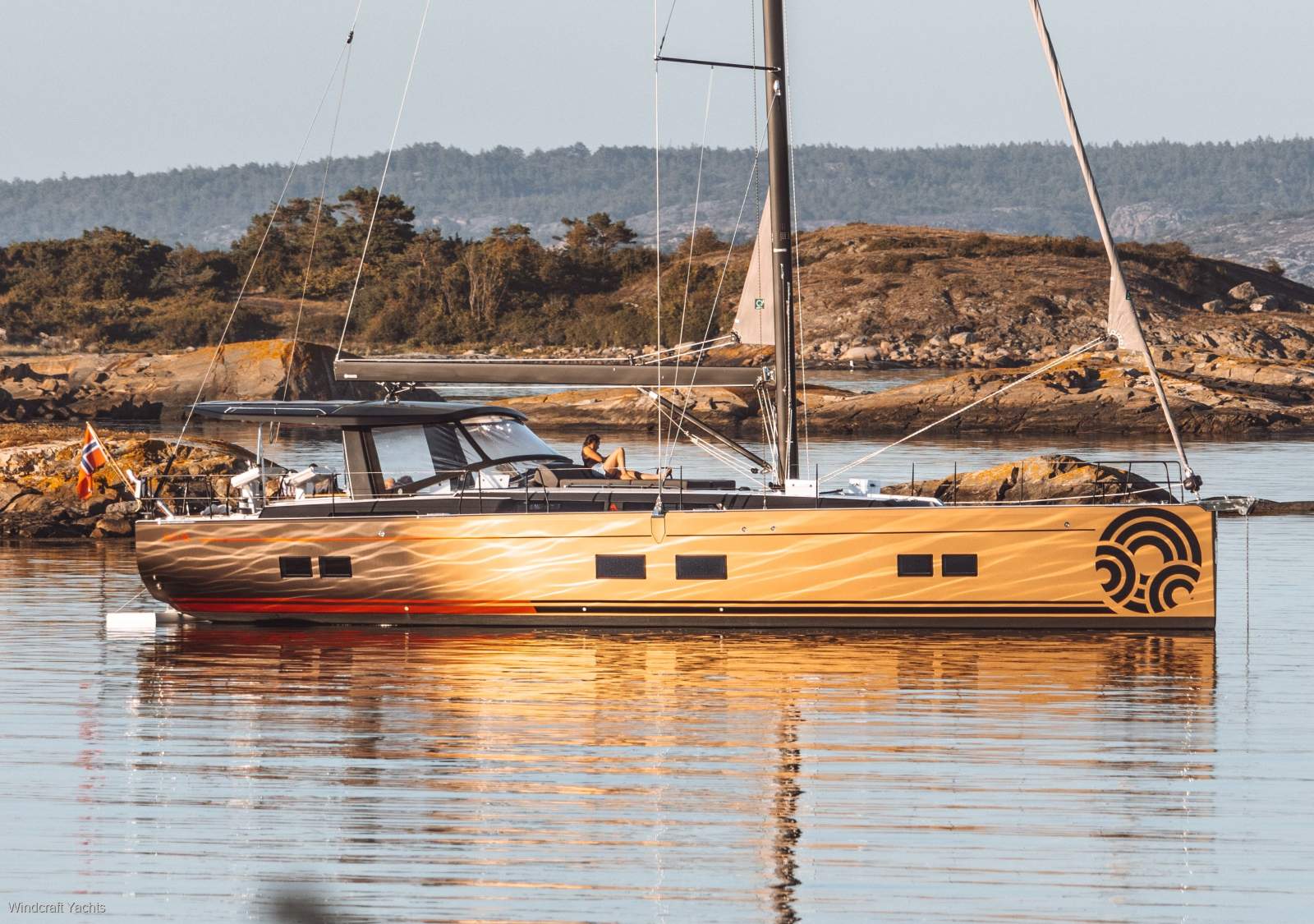 Hanse 548