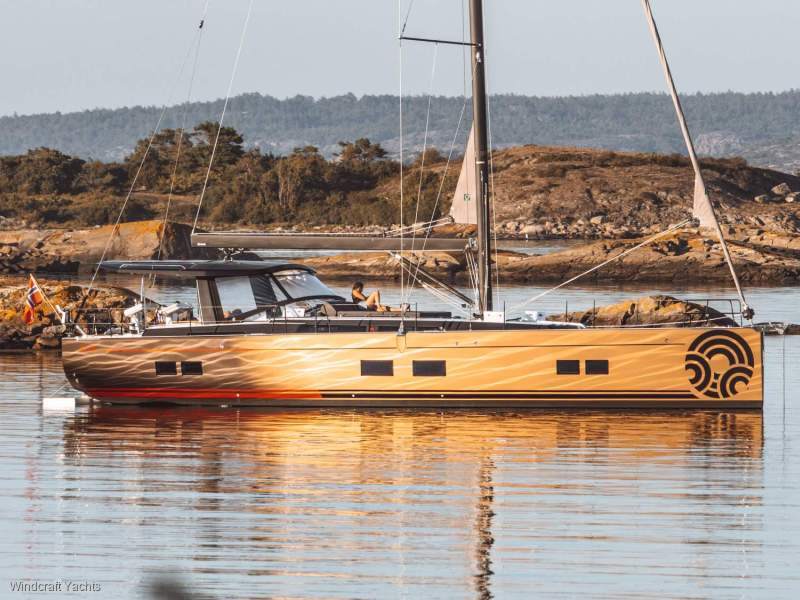 Hanse 548