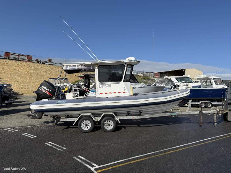 Asis 720 Pilot House 2013 MODEL 300HP SUZUKI 4STR
