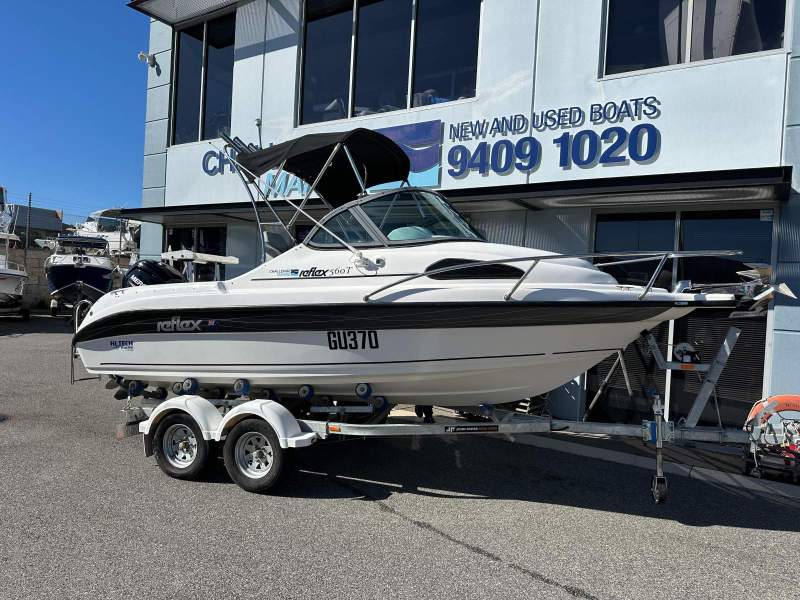 Reflex 560T with Mercury 90HP 4 Stroke only 40 hours!!