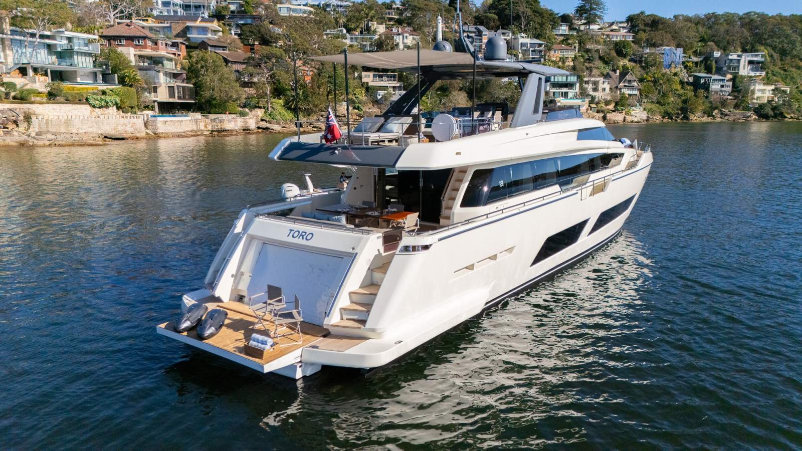 Ferretti 850