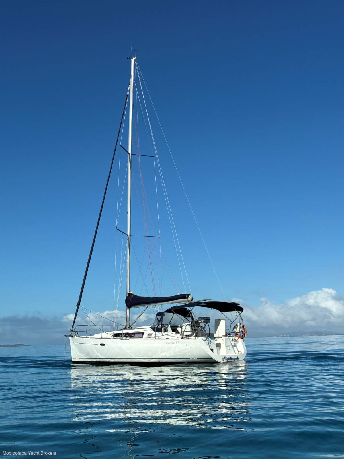 Beneteau Oceanis 37