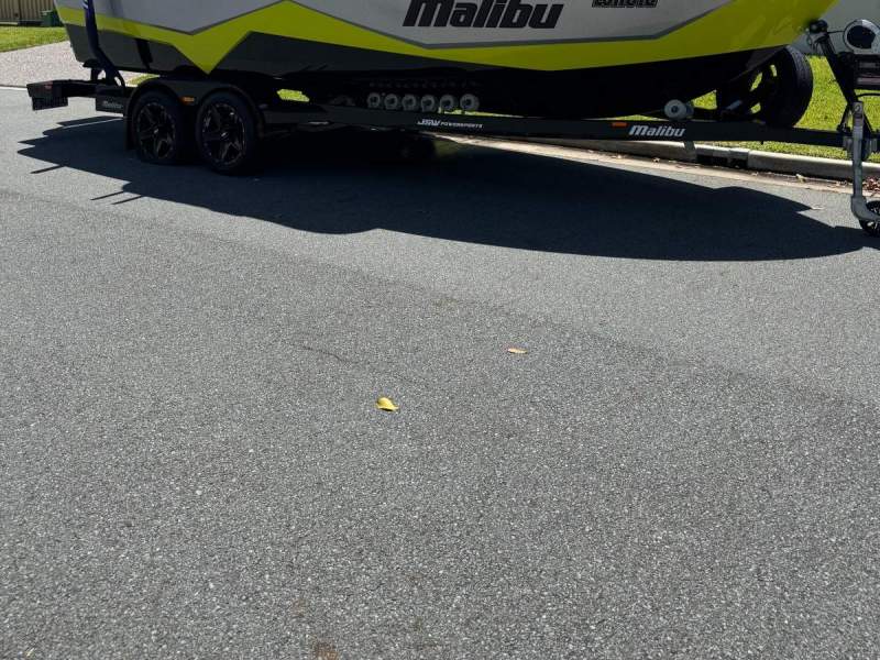 Malibu Wakesetter 22LSV