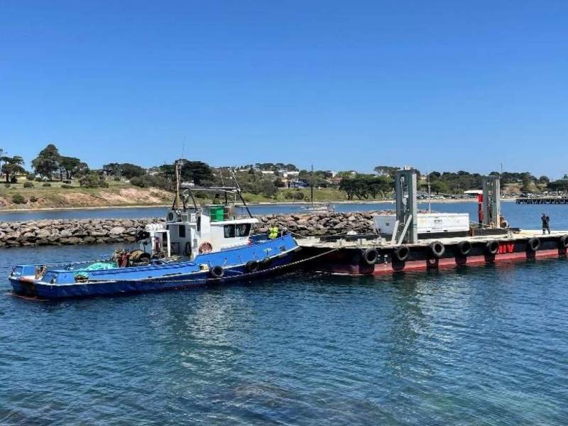 24m Non-Propelled Work Barge