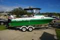 Commodore Couta 685 Center cabin walk around
