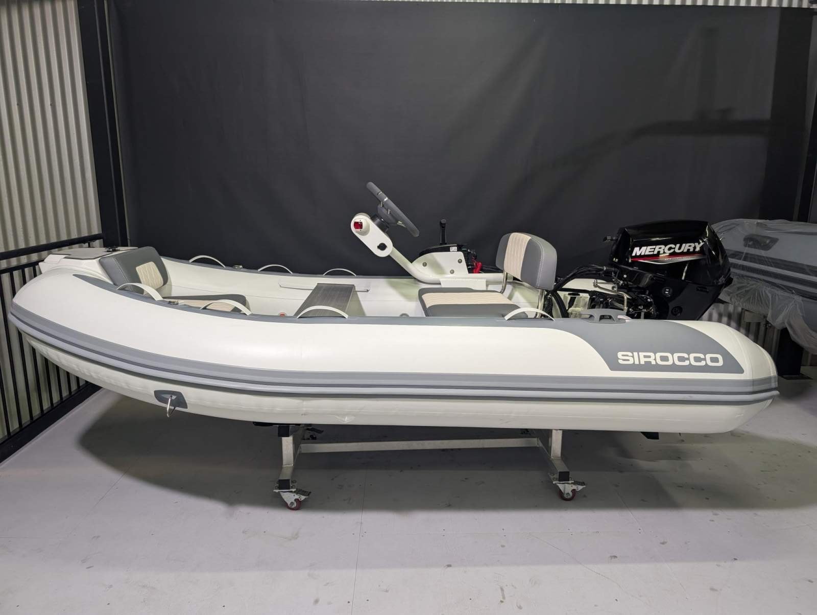 Sirocco A300Q RIB alloy Alloy centre console RIB with hypalon tubes