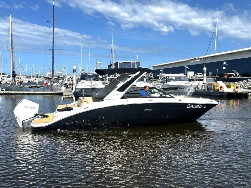Sea Ray 270 SDX OB Bowrider