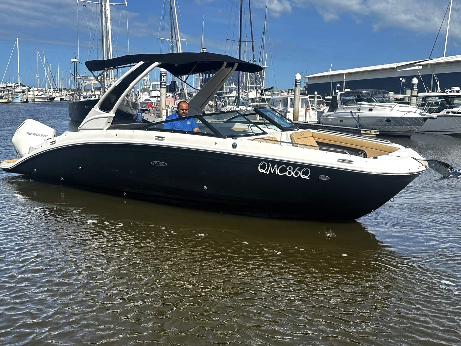 Sea Ray 270 SDX OB Bowrider