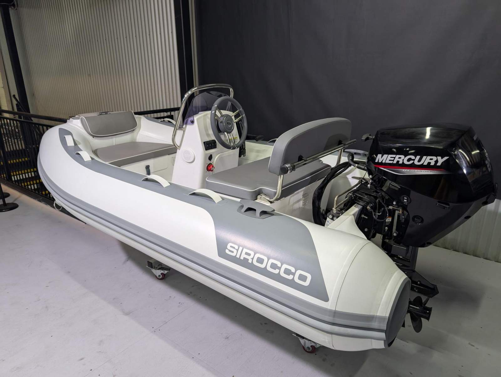 Sirocco A300L RIB alloy Alloy centre console RIB with hypalon tubes