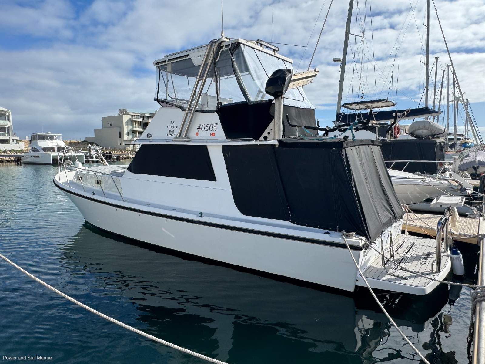 Northshore 37 Flybridge Cruiser Bow Thruster, Generator & Davit