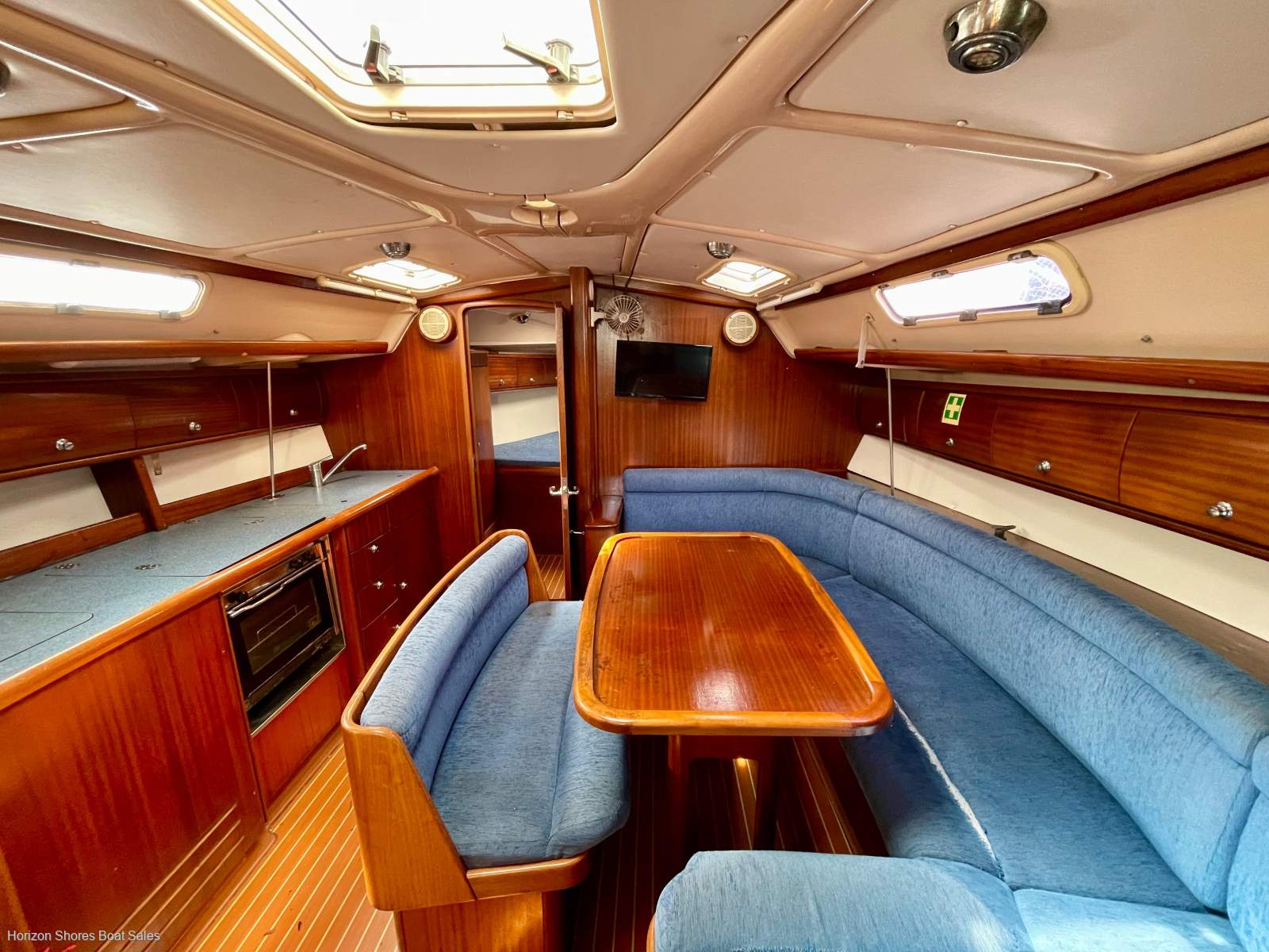 Bavaria 38