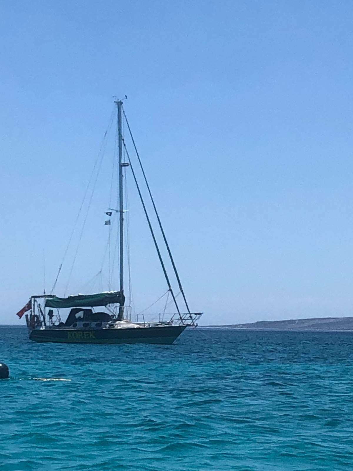 Van De Stadt 34:At Anchor Hamelin Bay