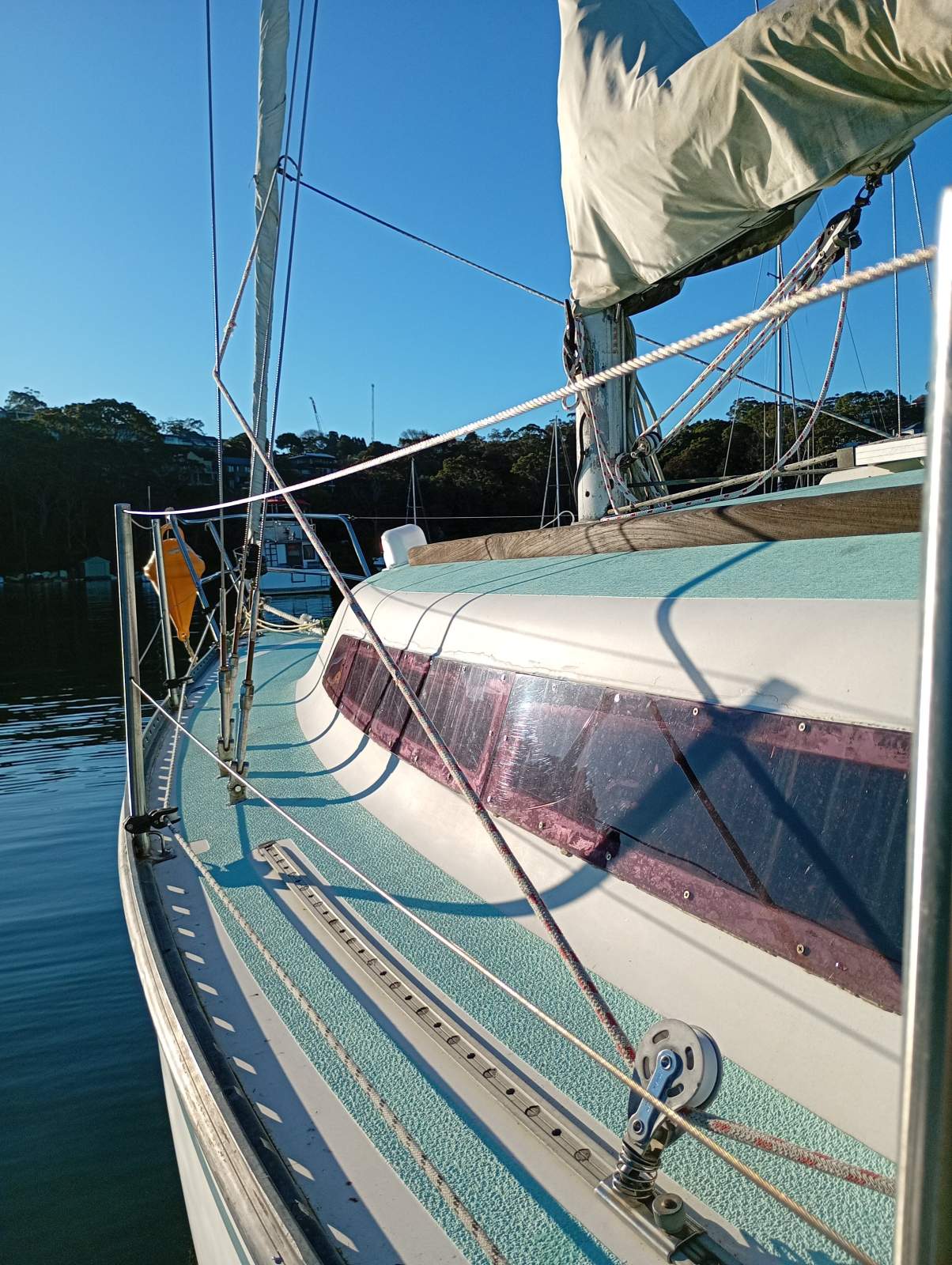 Triton 28