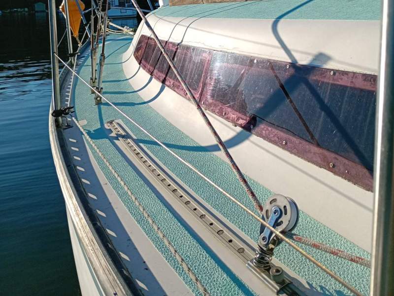Triton 28