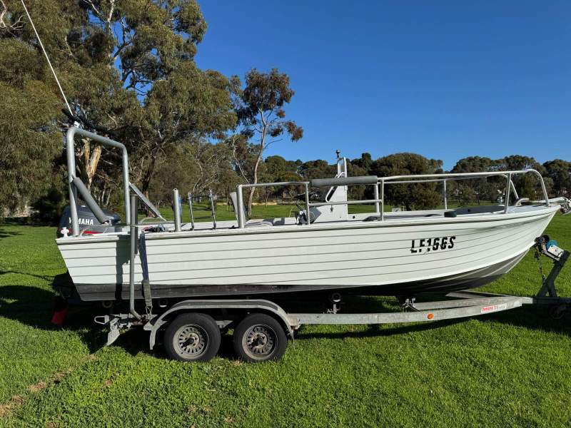 Quintrex 600 Quintrex on MacKay Trailer