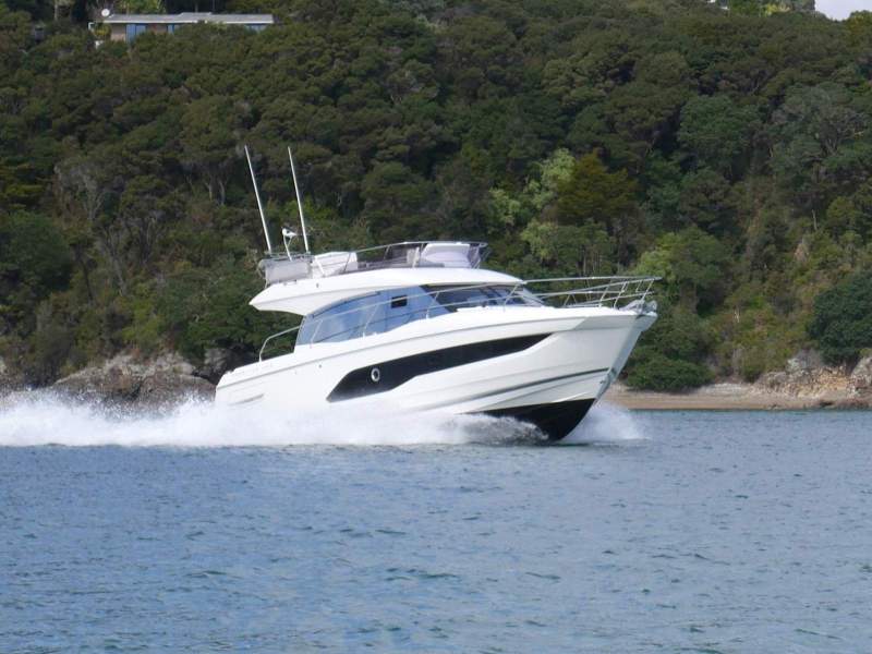 Prestige 420 F - Virtually New, Ready Now