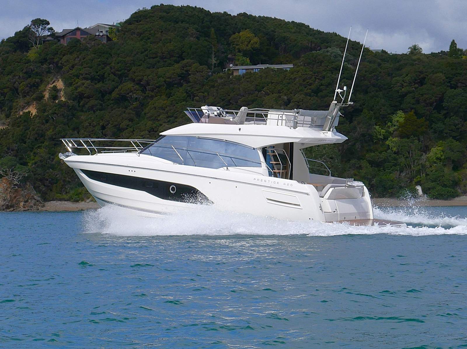 Prestige 420 F - Virtually New, Ready Now