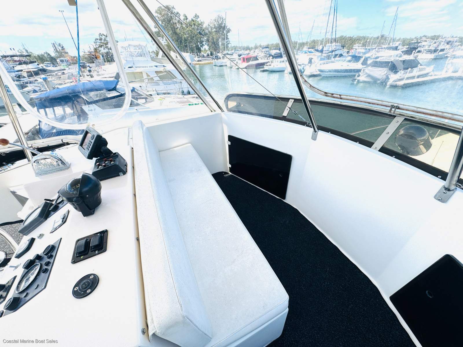 Used Riviera 38 Flybridge for Sale | Boats For Sale | Yachthub