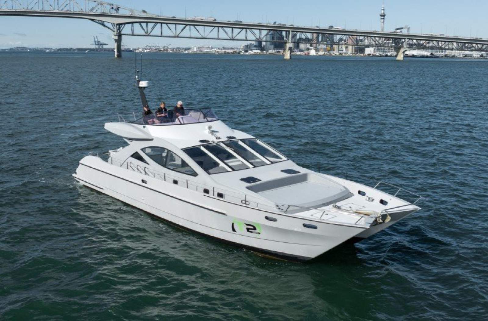 Custom Foiling 16.5m Powercat