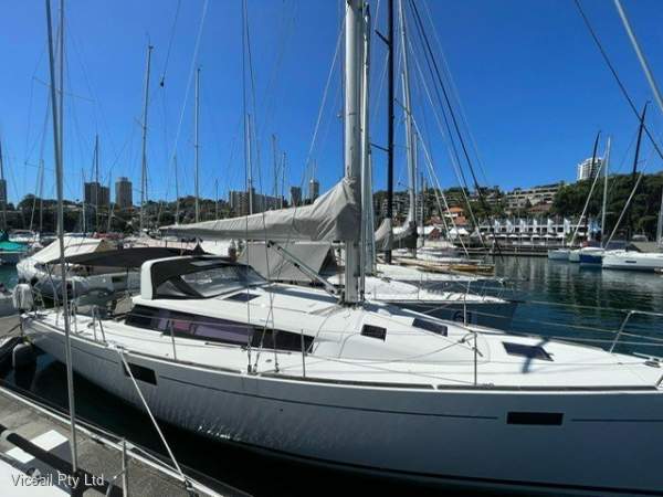 Beneteau Sense 43