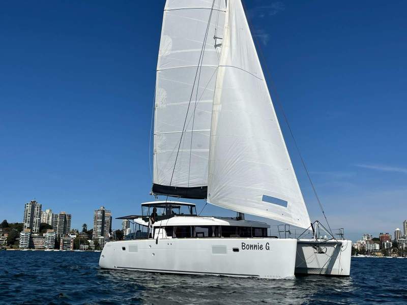 Lagoon 450 Sports Top