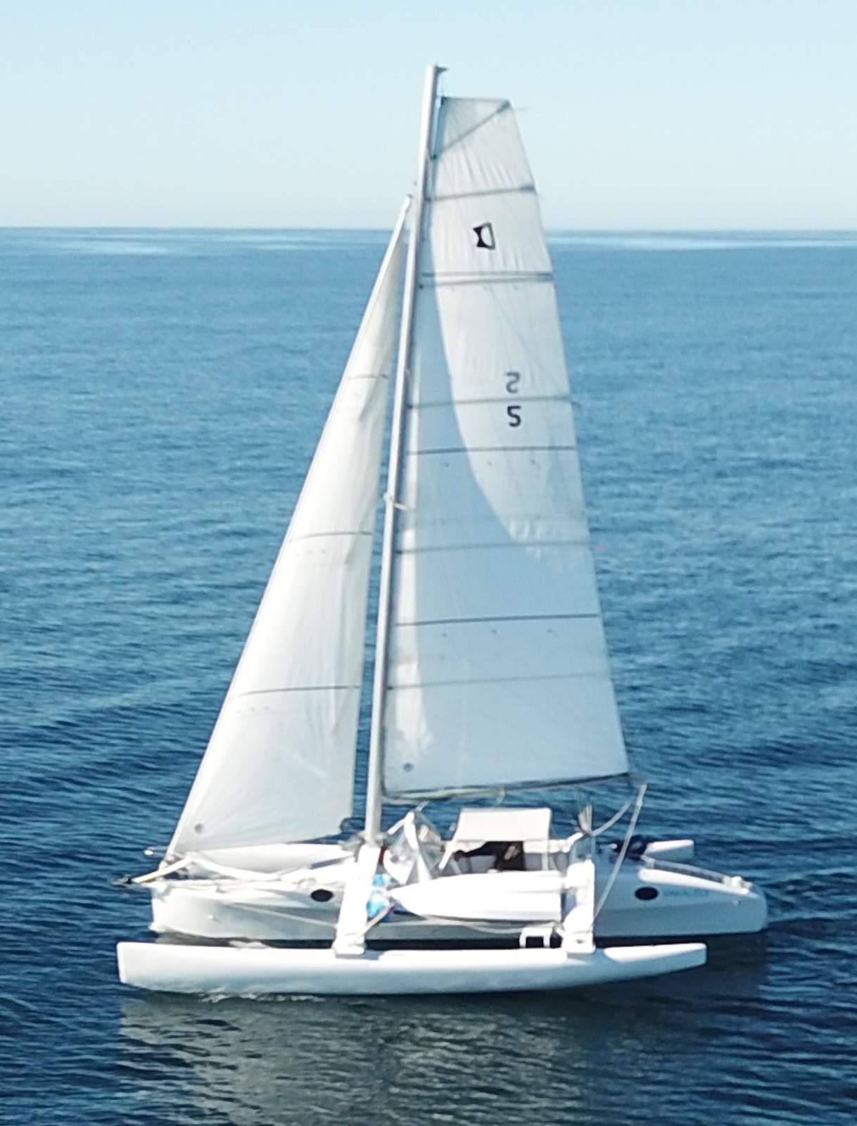 Dick Newick Trea 26 8m:smooth cruise