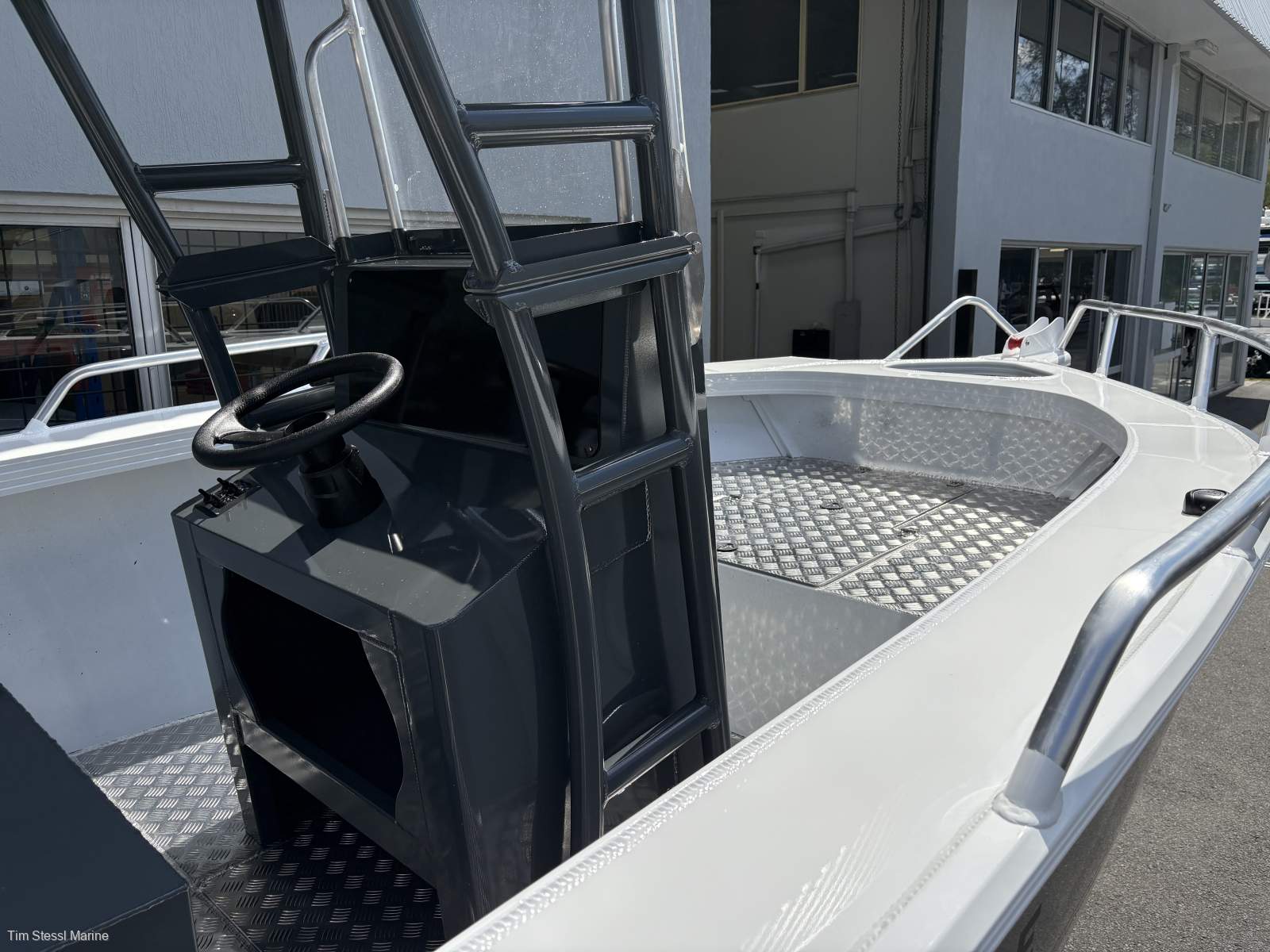 New Makocraft 591 Canyon Console