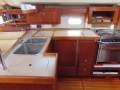 Hunter 410 EXCELLENT CONDITION, CAPABLE AND COMFORTABLE!