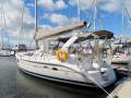 Hunter 410 EXCELLENT CONDITION, CAPABLE AND COMFORTABLE!