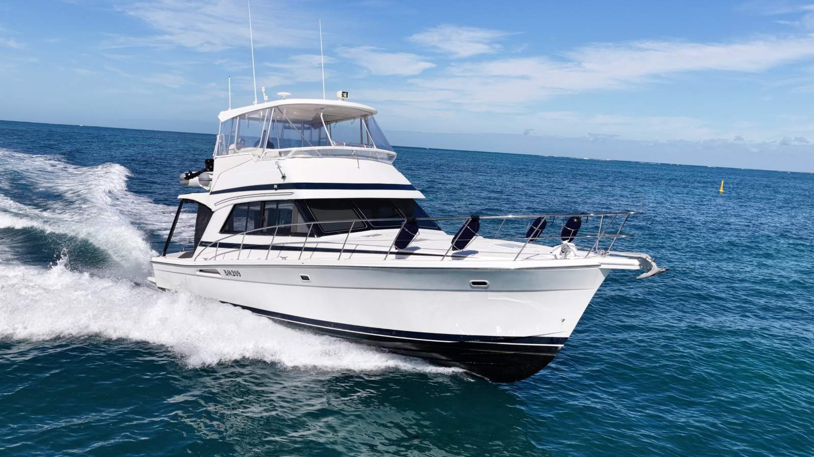 Riviera 43 Flybridge