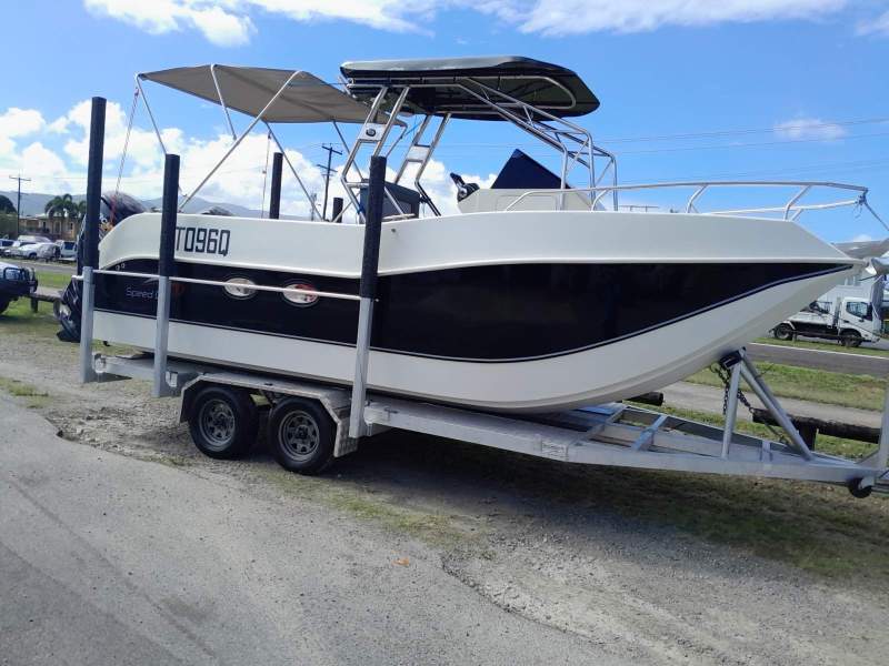 Amanzi Marine Speed Cat