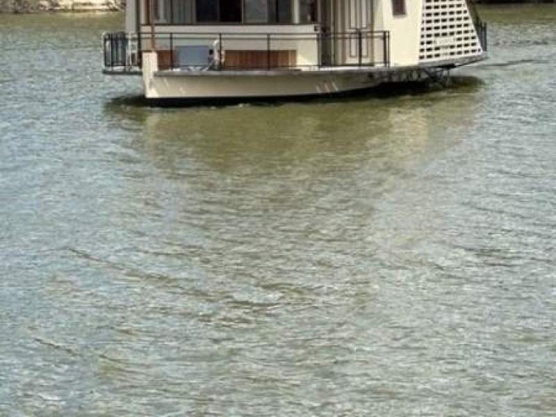 CALEDONIA Paddle Boat